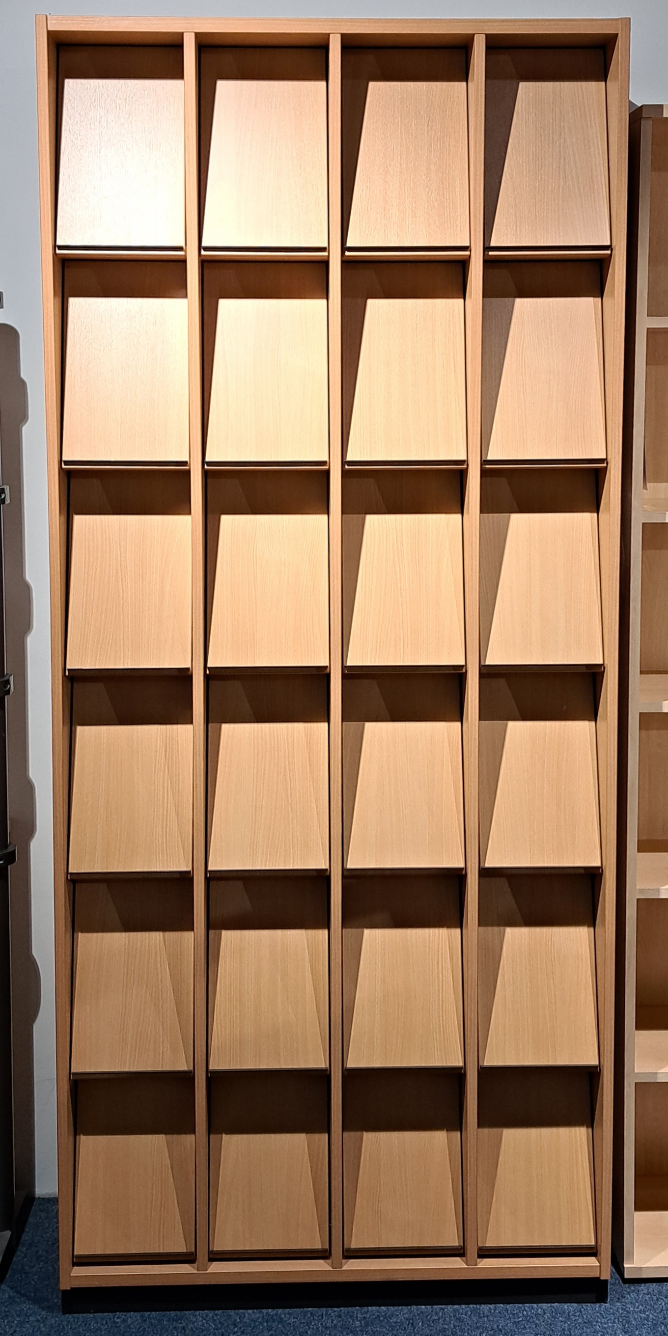 Prospektklappenschrank Prospektklappenschrank