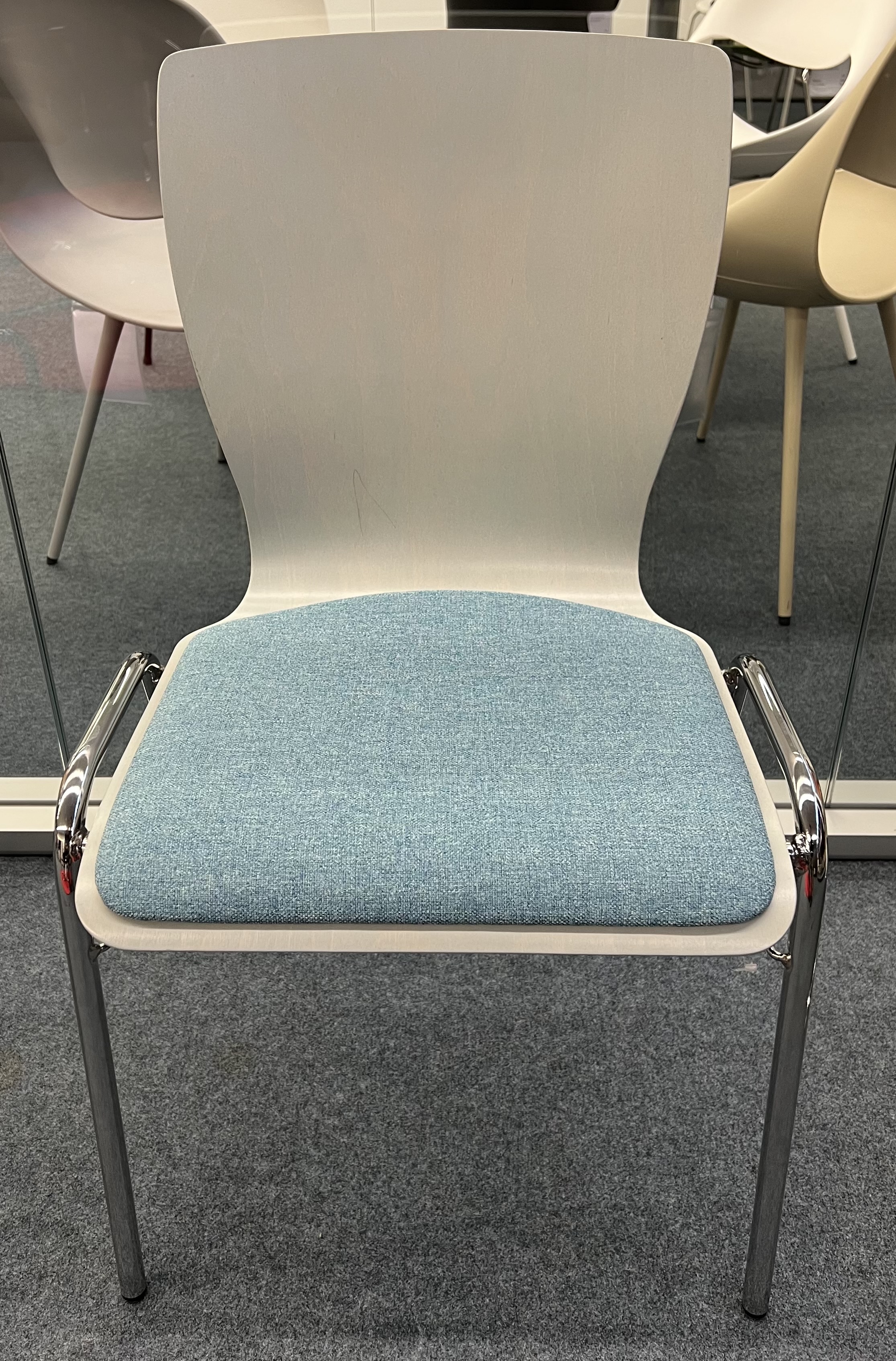 HOLZSCHALENSTUHL GREY